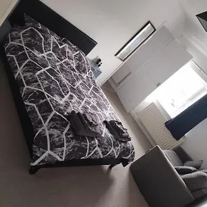 Flat Sleeps 5 People In Apartment Guisborough